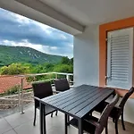 Vinodol 1 And 2 Apartament