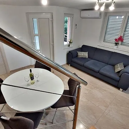 Vinodol 1 And 2 * Krizisce