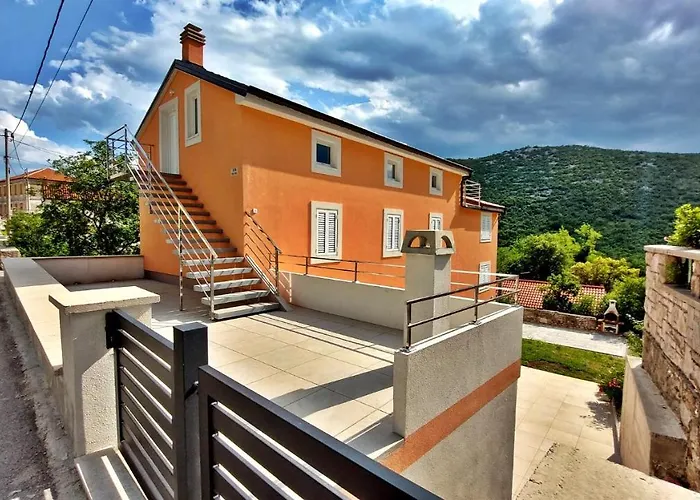 Vinodol 1 And 2 Apartmán Krizisce